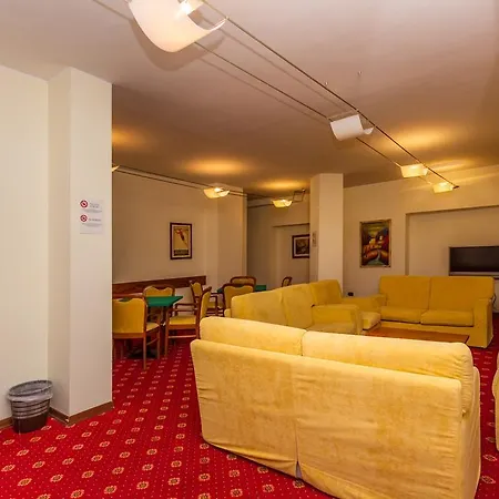 Relais Des Alpes Otel