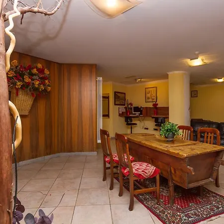 Relais Des Alpes מלון Oulx