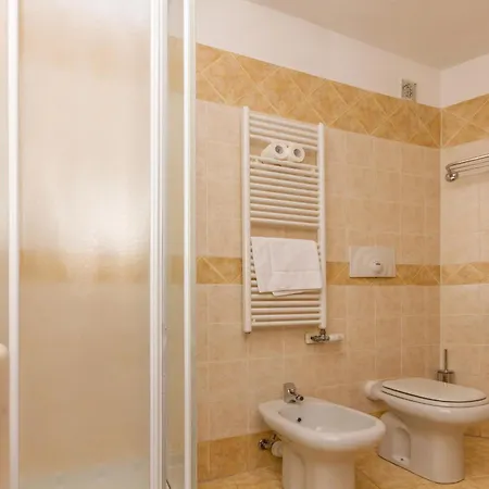 Relais Des Alpes מלון Oulx